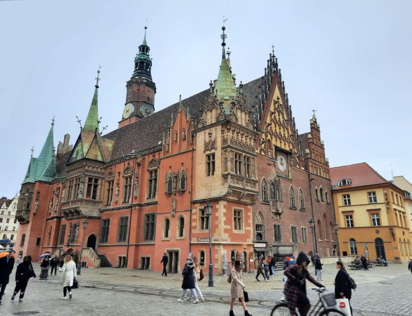 Legends of Old Town 1 Hour Walking Tour in Wroclaw (English) - St. Elizabeth’s Church and the shorter landmark stops