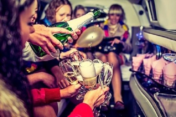 Limo Party Tour in Warsaw & Club Package - Key points at a glance
