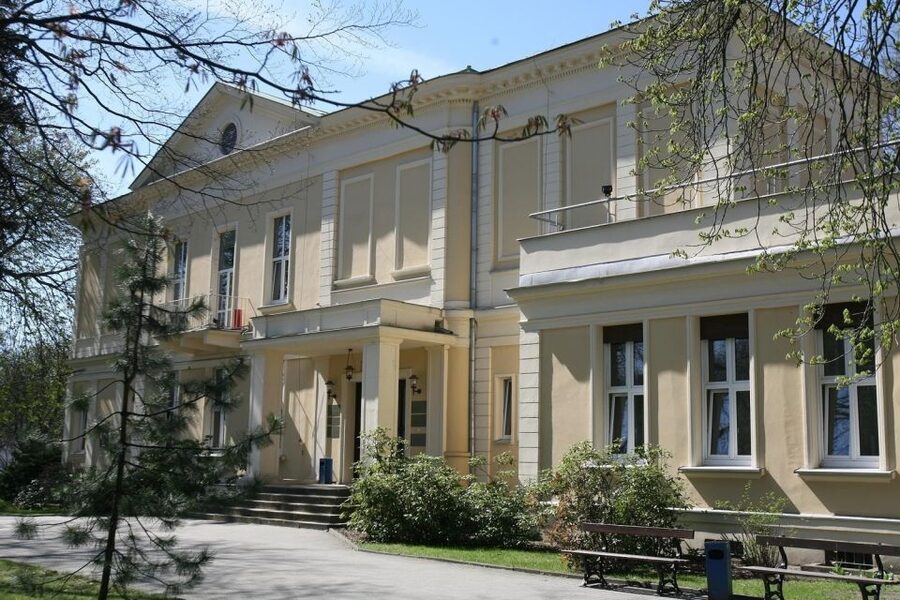 Lodz: Private City Walking Tour - Starting at EC1 on Targowa Street