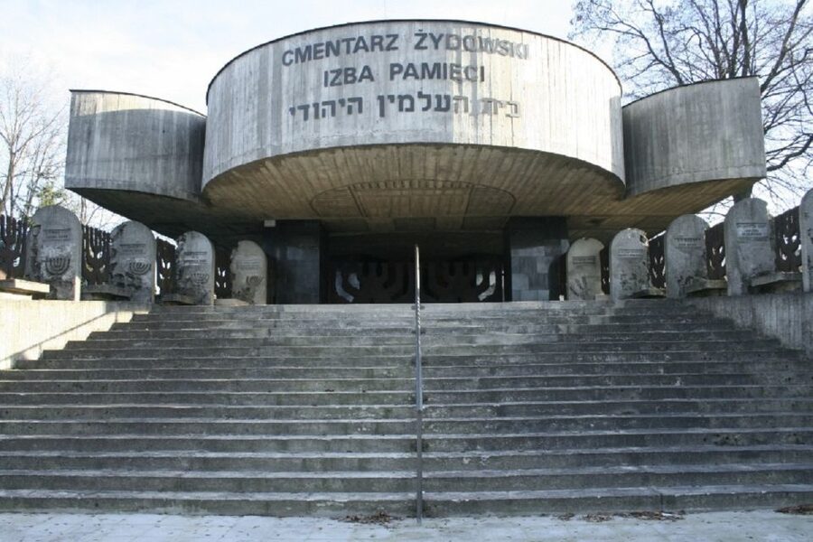 Lublin: Local Jewish Heritage Full-Day Guided Tour - The Old Jewish Cemetery
