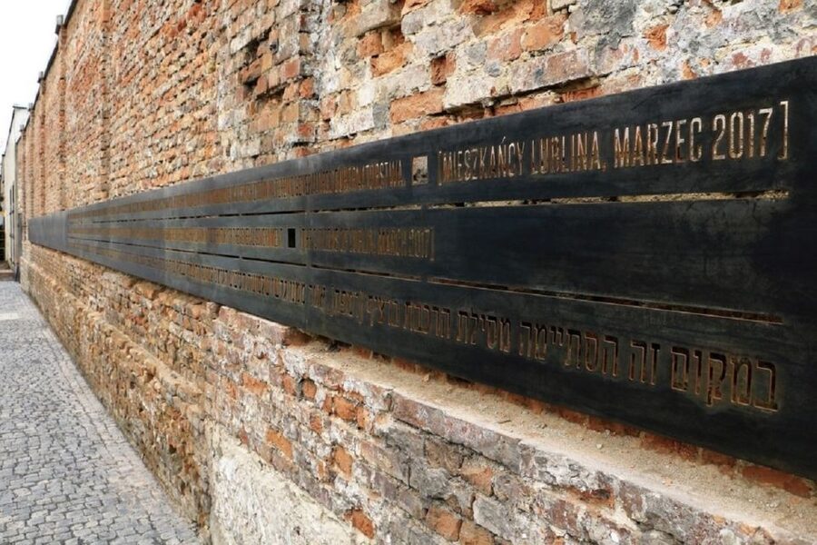 Lublin: Local Jewish Heritage Full-Day Guided Tour - Starting with a private guide and city pickup