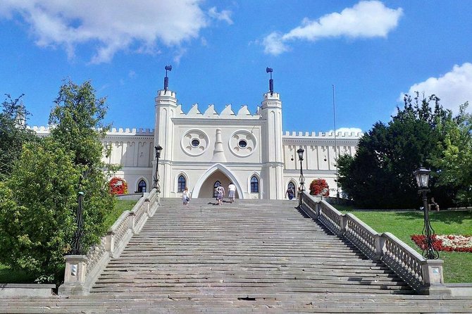 Lublin: Old Town Highlights Private Walking Tour - Starting at Bramowa 2 and entering the medieval center