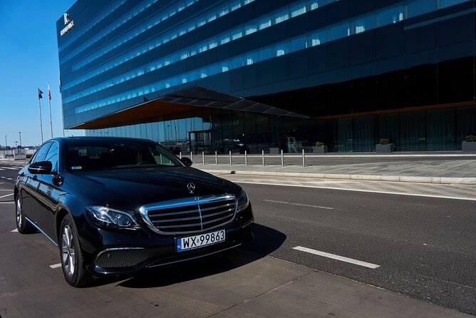 Luxury Warsaw Chopin Airport Transfer by private Limousine - Inside the Mercedes limousine