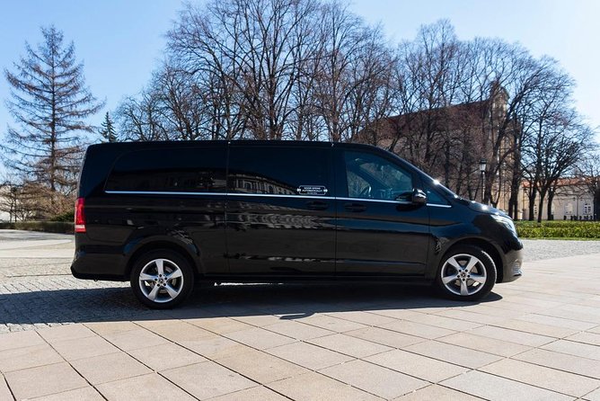 Luxury Warsaw Chopin Airport Transfer by private Minivan car - Landing at Chopin Airport with a clear meeting plan