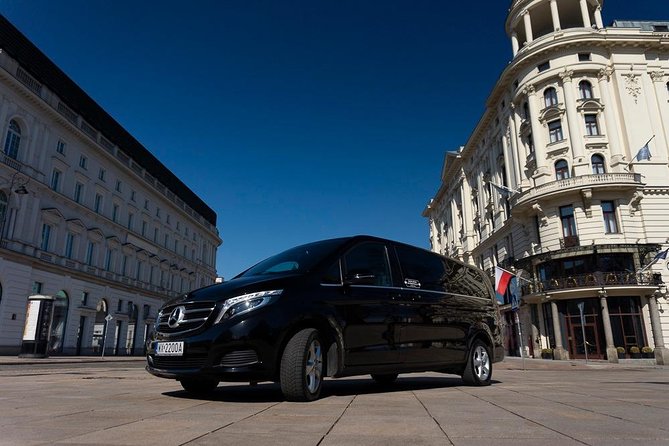 Luxury Warsaw Chopin Airport Transfer by private Minivan car - Door-to-door service for the right kind of arrival