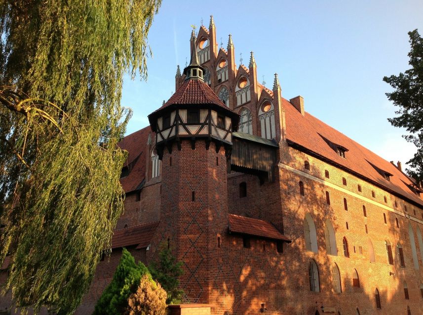 Malbork Castle Tour: 6-Hour Private Tour - The Grand Masters Palace and the Great Refectory