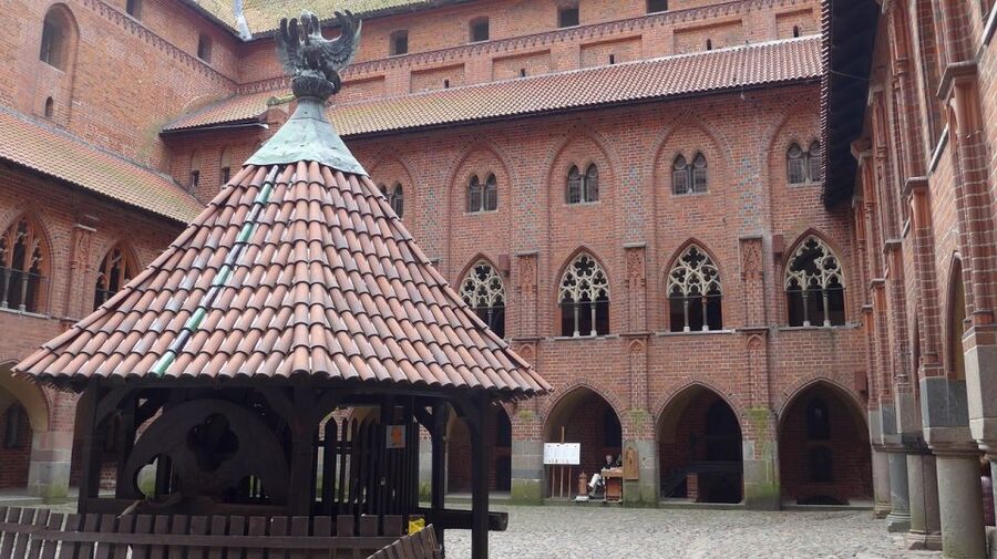 Malbork Castle Tour: 6-Hour Private Tour - Towers, stairs, and the physical side of the visit
