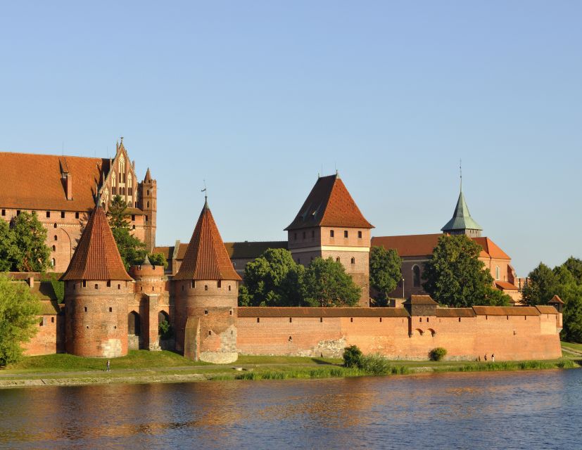 Malbork Castle Tour: 6-Hour Private Tour - The six-hour rhythm from pickup to return