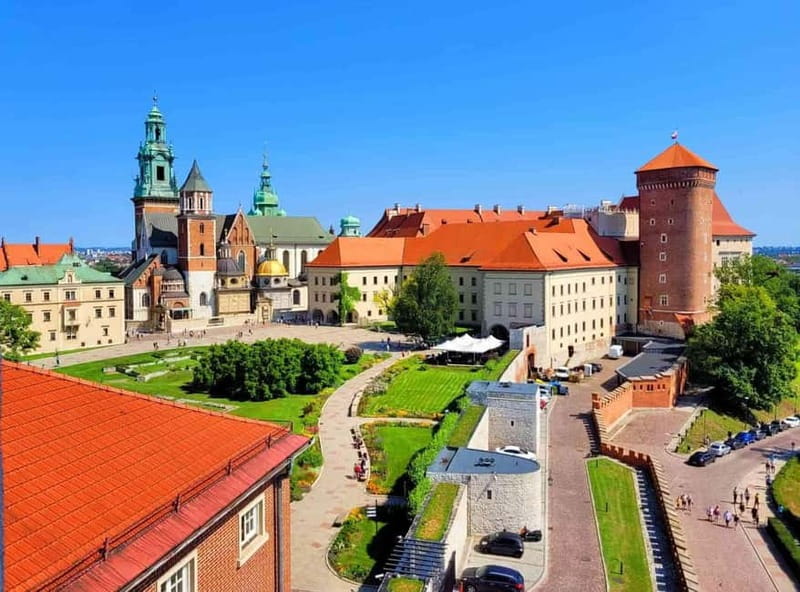 Mysterious Wawel Cathedral and Wawel Courtyard Guided Tour - The historical courtyard and old church walls