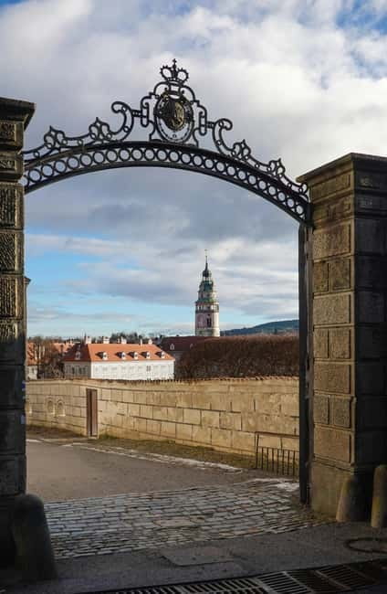 Mysterious Wawel Cathedral and Wawel Courtyard Guided Tour - Practical tips before you go