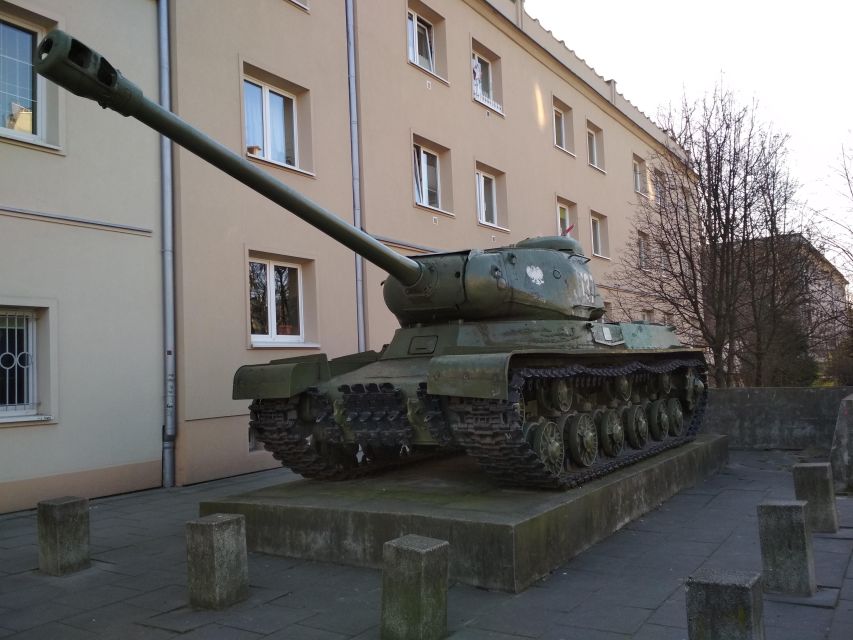 Nowa Huta – a guided tour of a utopian socialist city - Meeting at the Solidarity monument