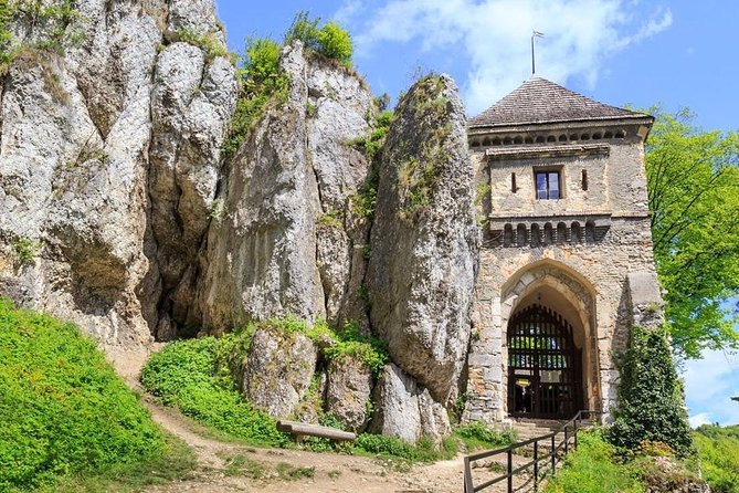 Ogrodzieniec Castle & Ojcow National Park Tour - The 1-hour-20-minute ride from Krakow