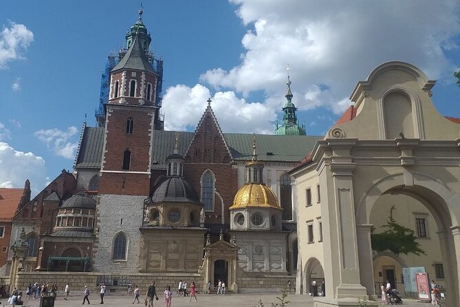 Old Town of Krakow and Wawel in Russian - Jagiellonian University and the people behind Polish learning