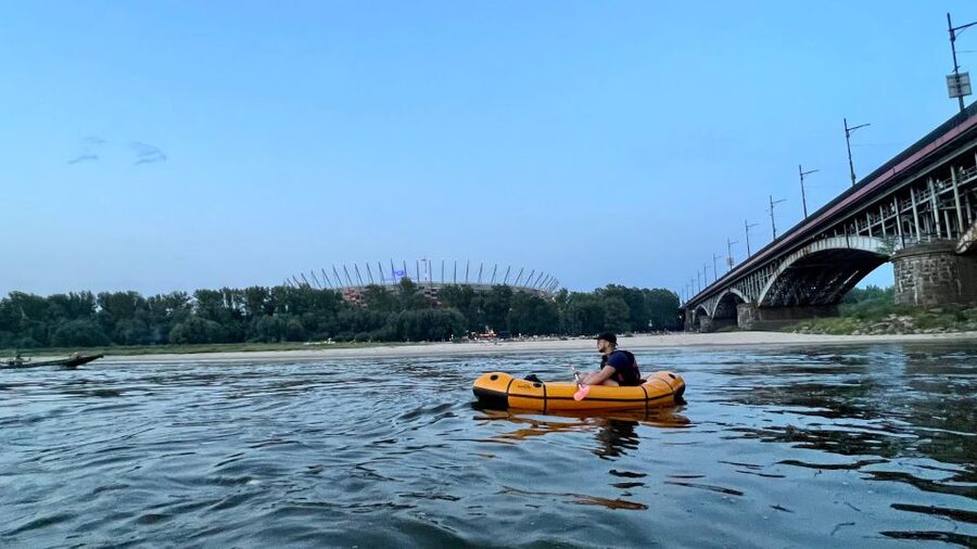 Packrafting kayaking guided tour Vistula river Warsaw Poland - The Optional Island Break