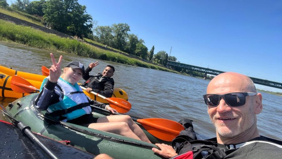 Packrafting kayaking guided tour Vistula river Warsaw Poland - Learning the Boat Before Joining the Vistula