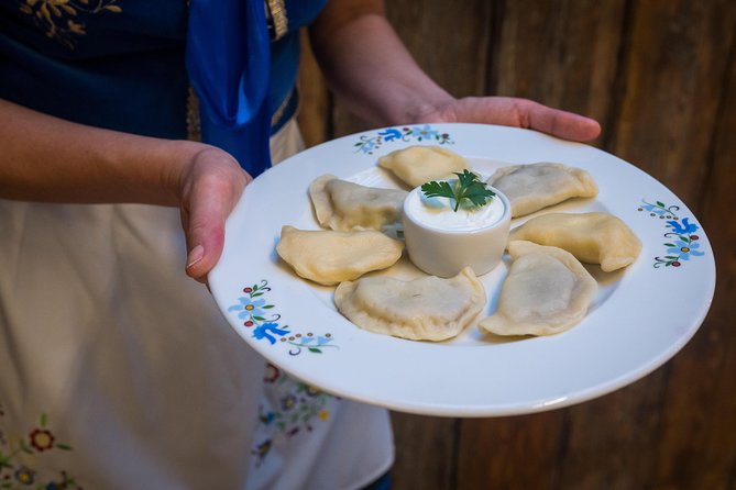 PIEROGI classes with Masterchef - Arriving at Pan Papuga on Długa Street