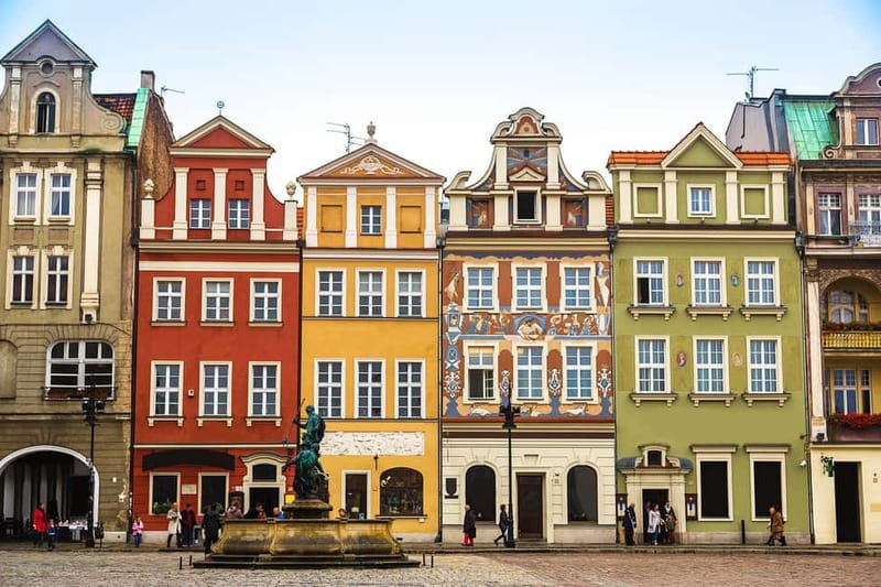 Poznan Old Town and Top Attractions Private Walking Tour - Jesuits Collegium and Chopin Park