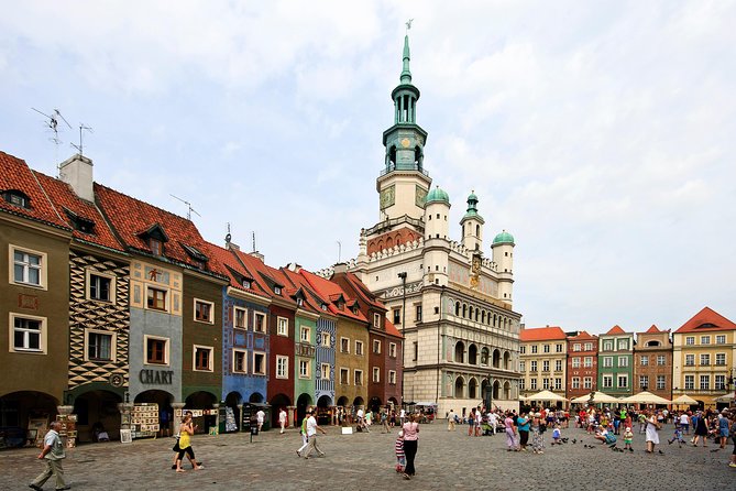 Poznan: Srodka District and Cathedral Island Private Walking Tour - The four-hour route into the Old Town