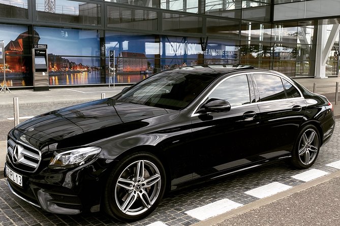 Private Airport Transfer (GDN) to City Center Gdansk (1-3 PAX) - From Gdansk Airport to your hotel in 30 to 45 minutes