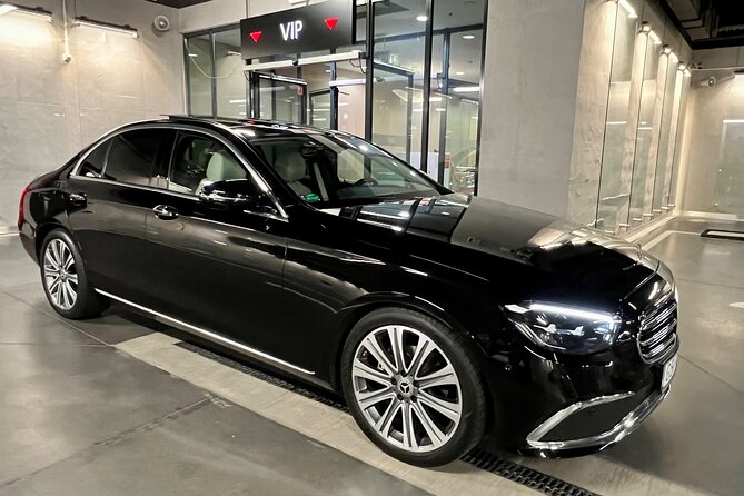 Private Airport Transfer (GDN) to City Center Gdansk (1-3 PAX) - What the Mercedes E-Class adds to the journey