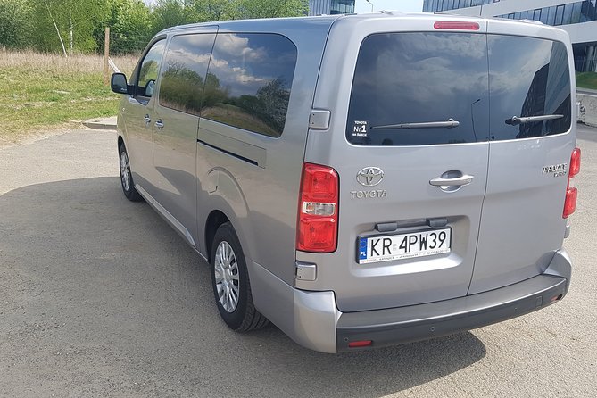 Private door-to-door transfer from Krakow to Prague - What the $355.92 price buys you