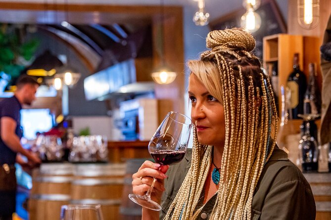 Private Guided Walking Tour in Krakow Wine Bars - What the guides add to the evening