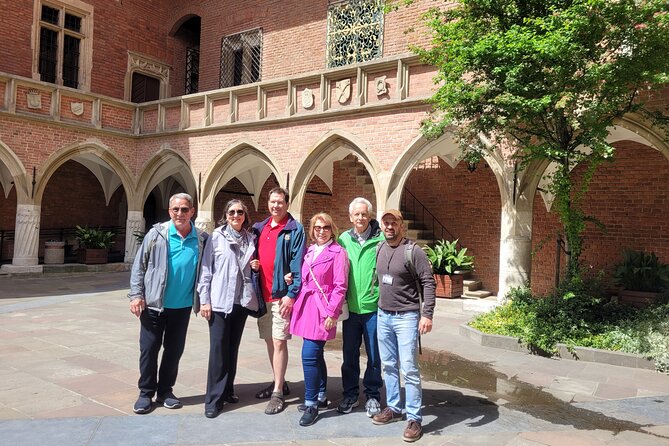 Private Krakow City Tour, Krakow Old Town and Wawel Castle Tour - Why this private Krakow walk works well