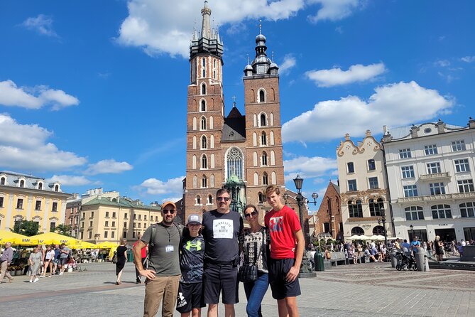 Private Krakow City Tour, Old Town and Jewish District Tour - Wawel Hill, the castle courtyard, and the dragon
