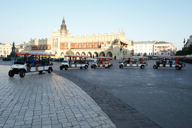Private Krakow sightseeing by golf cart - Rynek Glowny gives you the right starting point