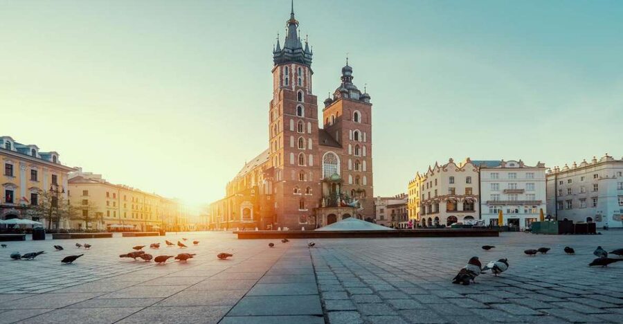 Private Krakow Tour: St. Mary’s, Cloth Hall & More - Who Should Choose This Krakow Walk?