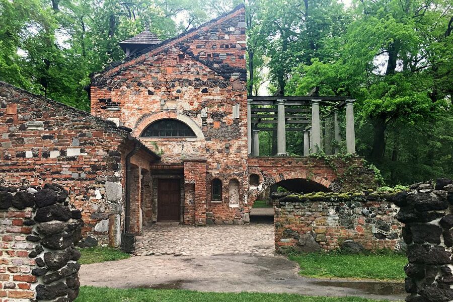 Private Tour From Warsaw: Łowicz Mazovian Countryside - Who should book this six-hour outing?