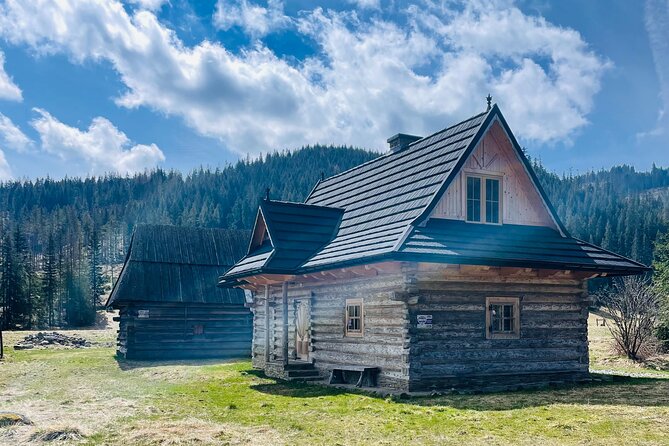 Private Zakopane and Thermal Pools Tour from Krakow - Riding the Gubałówka funicular to 1,122 meters