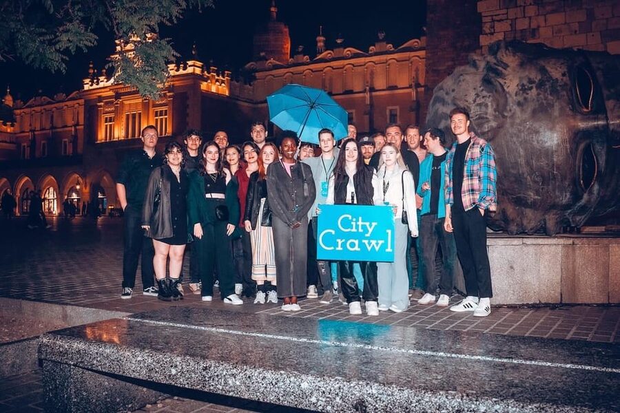 Pub Crawl - 1-hour Open Bar then Vip to 5 Clubs - Krakow - Meeting at the Eros Bendato Statue at 9:30 PM