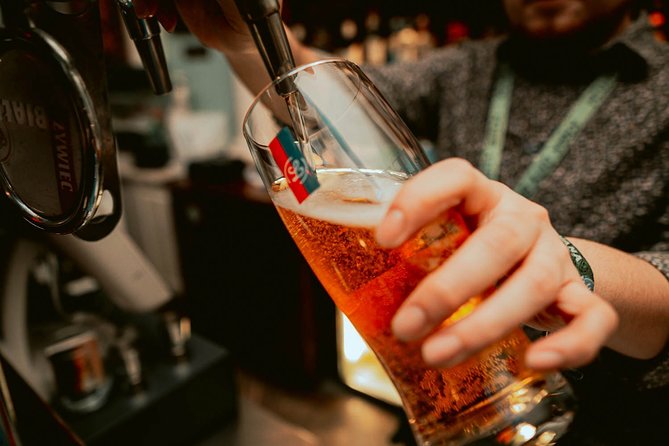 Pub Crawl + Unlimited Drinks + VIP entry + Drinking Games & Photographer - Why the group atmosphere matters so much