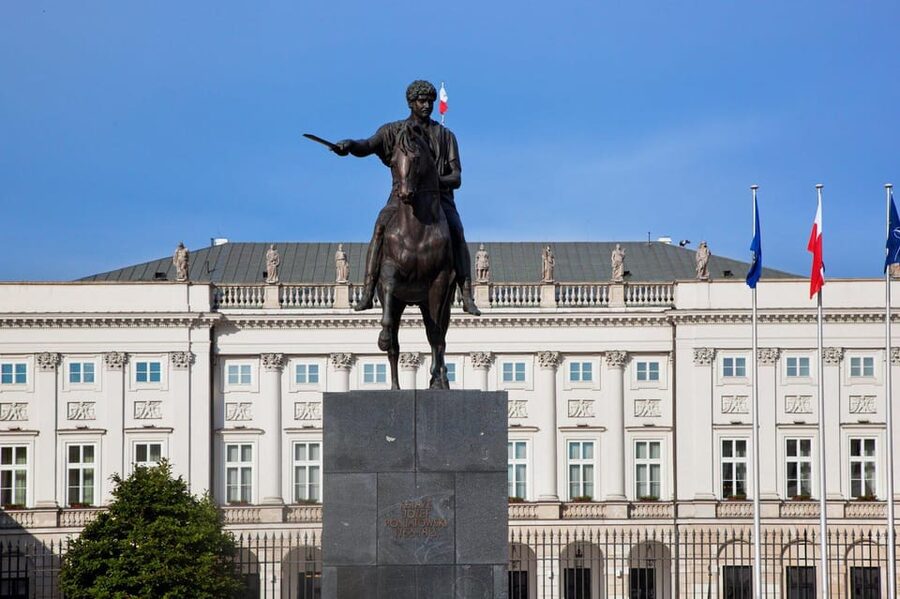 ROYAL & COMMUNIST WARSAW walking tour in English - University of Warsaw, the Presidential Palace, and public life
