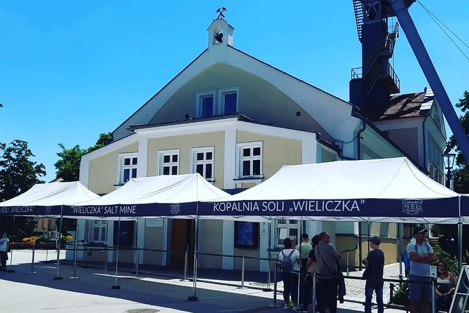 Salt Mine in Wieliczka guided tour with private transfer from Krakow - Key points to know before you book