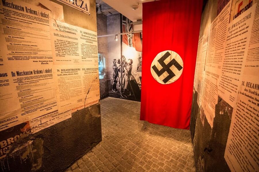 Schindler's Factory & Kazimierz Jewish Quarter Tour - Plac Nowy and the living side of Kazimierz