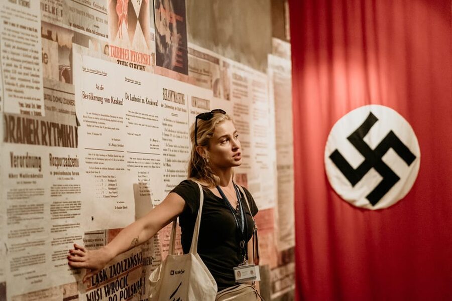 Schindler's Factory Museum in Krakow - Guided Tour - Krakows Jewish community takes center stage