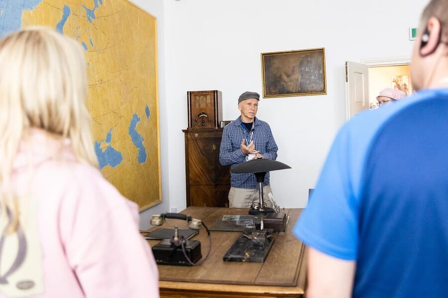 Schindler's Factory Skip-the-line Guided Tour with Options - The role of the private English guide
