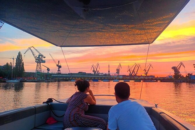 Sightseeing Cruise around the Old Town of Gdansk - Polish Hook and the Imperial Shipyard