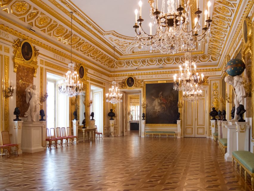 Skip-the-Line Warsaw Royal Castle Private Guided Tour - Who will get the most from this tour