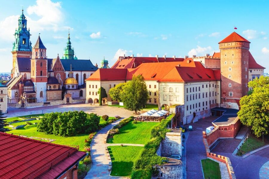 Skip-the-Line Wawel Castle Chambers Private Tour - Starting at Wawel Hill and the John Paul II Monument