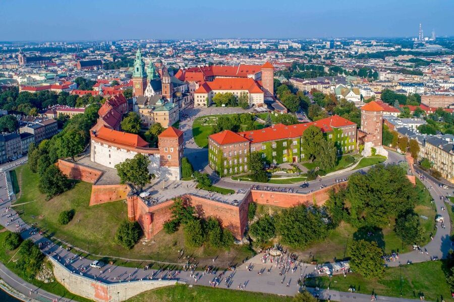 Skip-the-Line Wawel Castle Chambers Private Tour - The 3-hour option adds Wawel Cathedral