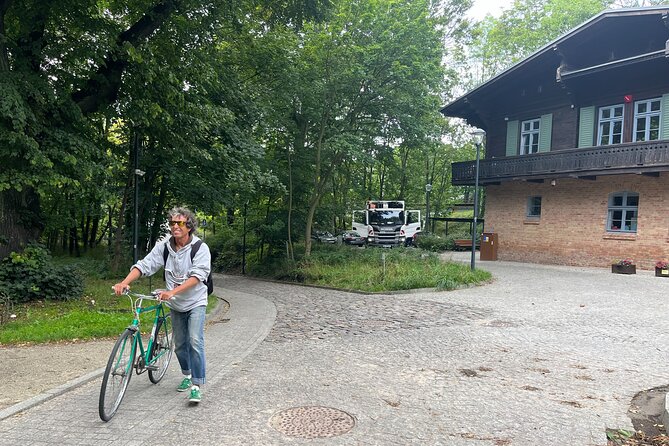 Sopot Private City Walking or Bike Tour with a local architect - Goyki 3 and the mystery of the Alpine villa