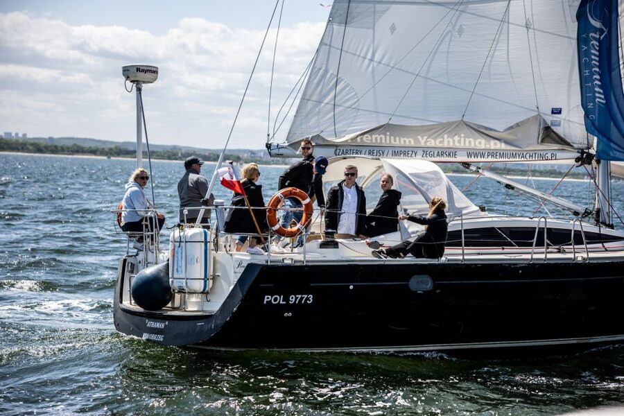 Sopot: Yacht Cruise Around the Bay with Welcome Drink - Finding the yacht at Sopot Marina