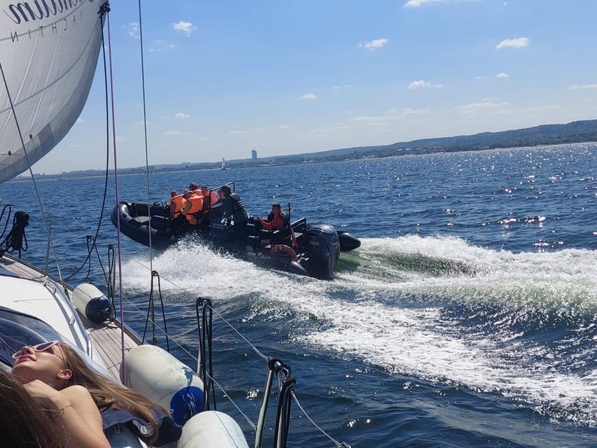 Speed boat Half Hour trip in Sopot. Speed up to 100 km/h - The final 10 minutes: Brzeźno Pier and the return