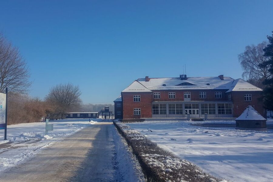 Stutthof Concentration Camp:Guided Tour with Transportation - Choosing the Museum of the Second World War