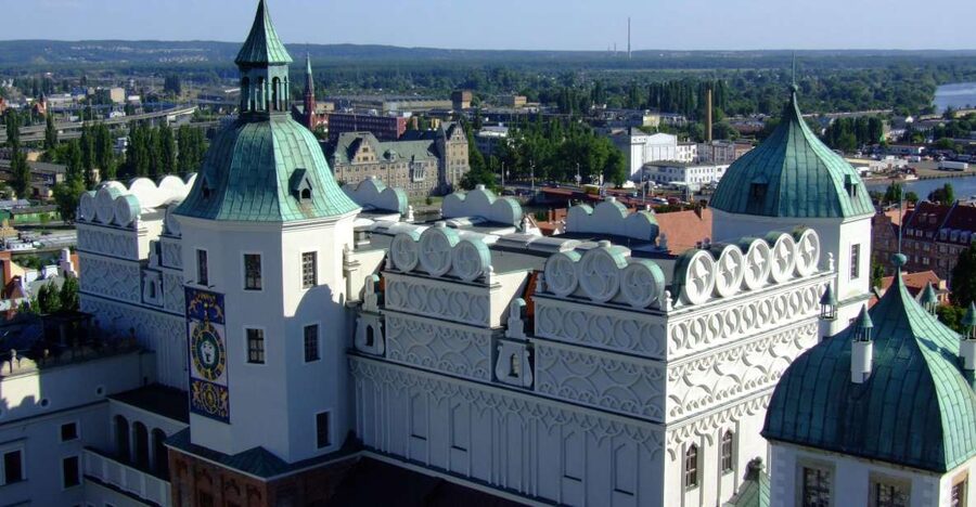 Szczecin: Old Town Highlights Private Walking Tour - What the private format is really worth
