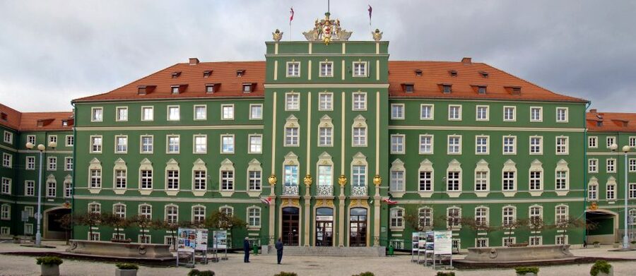 Szczecin: Old Town Highlights Private Walking Tour - Timing, meeting point, and walking comfort