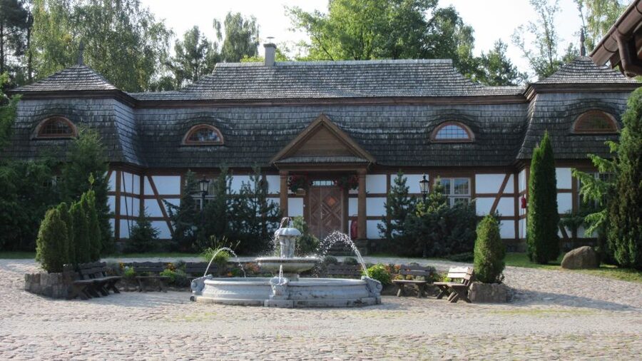 Szymbark: Kashubian Switzerland 5-Hour Private Tour - Making the most of two hours at the museum
